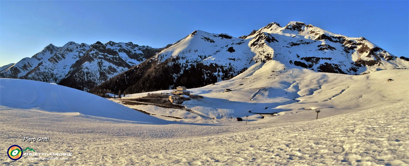 78 Tramonta il sole sulle nevi dei Piani dell'Avaro.jpg